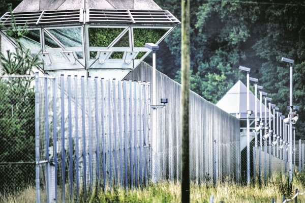 Ein Häftling der JVA Bielefeld-Brackwede hat sich vor dem Bundesverfassungsgericht die Ausführung erstritten. - © Andreas Frücht