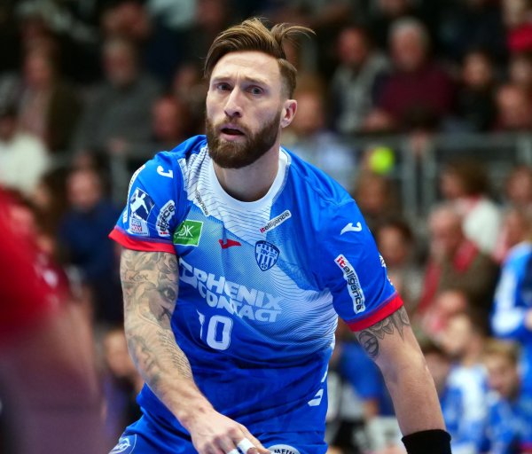 Fabian van Olphen ist nicht mit nach Trondheim geflogen und muss sich statt dessen einer Arthroskopie unterziehen. - © Jörg Hagemann