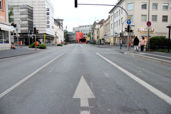 Anlässlich des NRW-Tags 2012 ist die sonst viel befahrene Paulinenstraße schon einmal gesperrt gewesen. Welcher Bereich der Innenstadt für den autofreien Tag 2020 abgeriegelt wird, soll noch festgelegt werden. - © Archivfoto: Sven Koch
