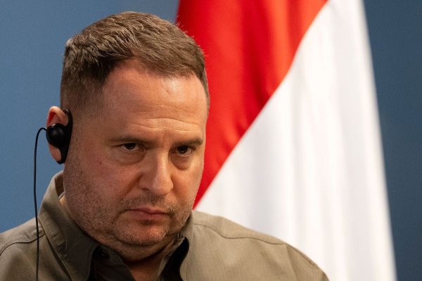 Der einflussreiche Chef des ukrainischen Präsidentenbüros, Andrij Jermak, drängt auf schnelle Antworten des Westens auf den «Siegesplan» des von Russland überfallenen Landes. (Archivbild) - © Denes Erdos/AP/dpa