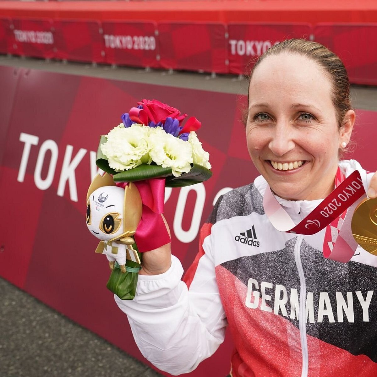 Zeyen Hochzeit Verschoben Para Geschichte Geschrieben Sport Aus Aller Welt Lz De