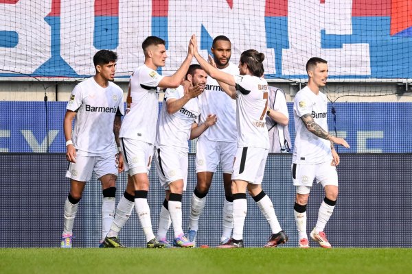 Leverkusen siegt in letzter Minute. - © Harry Langer/dpa