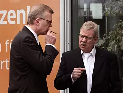 Wollen nach Ostern eine Erklärung abgeben: Die Verteidiger Johannes Salmen (links) und Andreas Scharmer. - © Bernhard Preuß