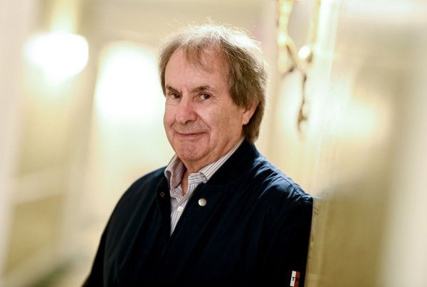 Chris de Burgh - © Foto: Britta Pedersen/dpa-Zentralbild/dpa