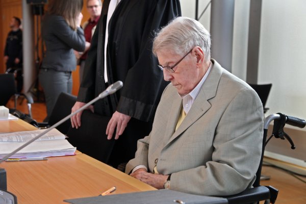Dem 94-jährigen ehemaligen SS-Wachmann Hanning wird Beihilfe zum Mord inmindestens 170.000 Fällen vorgeworfen. - © Bernhard Preuß