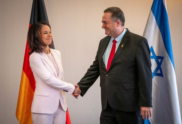 Das jüngste Treffen von Außenministerin Annalena Baerbock mit ihrem israelischen Kollegen Israel Katz ist erst gut zwei Monate her. Jetzt ist die Grünen-Politikerin erneut in Israel. Noch immer gibt es keinen Erfolg bei den Vermittlungsbemühungen um eine Waffenruhe im Gazastreifen und eine Freilassung der Geiseln aus der Hand der Hamas. - © Soeren Stache/dpa