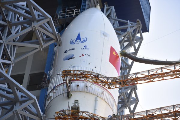 Zwei Trägerraketen vom Typ «Langer Marsch 5» will China nutzen, um zum Mars zu fliegen und von dort Gestein zurückzubringen. (Archivbild) - © Unbekannt/CHINA NATIONAL SPACE ADMIN. CNSA via APA/dpa