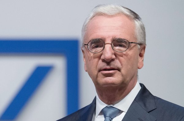 - © Boris Roessler/dpa