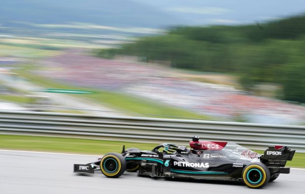 Lewis Hamilton - © Foto: Darko Bandic/AP/dpa