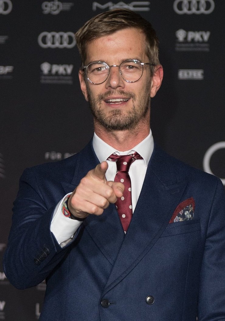 Unveiling the Enchanting Realm of Bild Joko Winterscheidt: A Comprehensive Guide