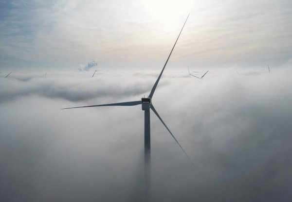 EU-Ziele zum Ausbau erneuerbarer Energien: Bis 2030 müssen deutlich mehr Windräder her. - © Jan Woitas/dpa