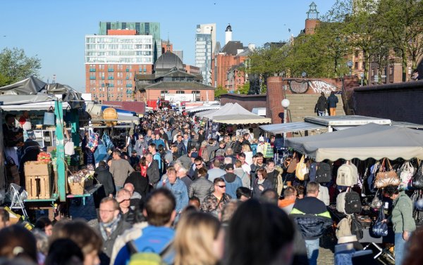 Hamburger Fischmarkt - © Foto: Axel Heimken