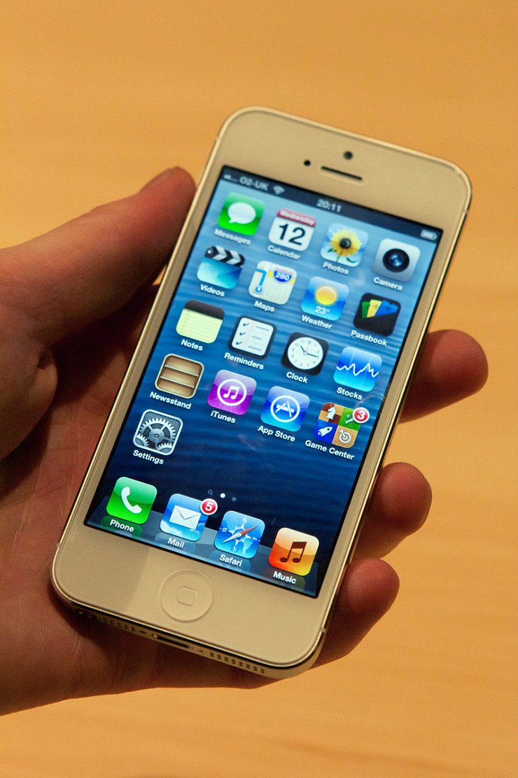 So sieht das iPhone 5 aus. - © Christoph Dernbach/ dpa