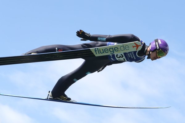 Skispringer Philipp Raimund holte Bronze bei den Europaspielen. - © Grzegorz Momot/PAP/dpa
