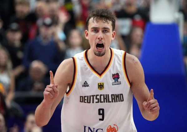 - © Soeren Stache/dpa