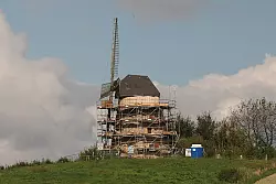 Einger&uuml;stet: Die Windm&uuml;hle in Bavenhausen. - &copy; Foto: Scherzer