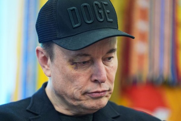 Das von Donald Trump vorangetriebene Steuergesetz sei eine «widerliche Abscheuligkeit», kritisiert Elon Musk. (Archivbild) - © Evan Vucci/AP/dpa