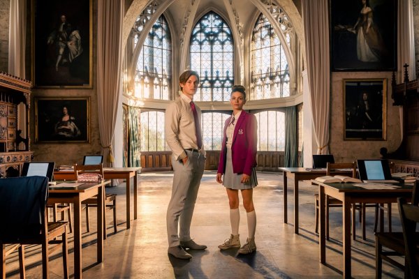Wie geht es bei Ruby und James weiter? - © Stephan Rabold/Prime Video/dpa