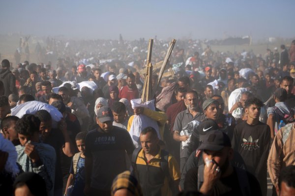 Tödliche Zwischenfälle mit Dutzenden Toten rücken die neue Hilfeverteilung in Gaza in ein schiefes Licht. (Archivbild) - © Mariam Dagga/AP/dpa