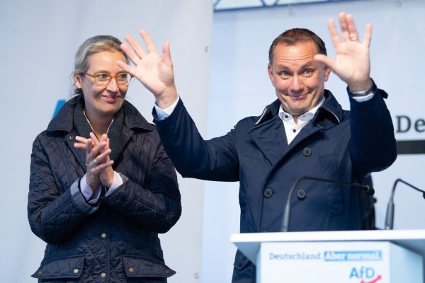 Alice Weidel und Tino Chrupalla - © Foto: Sebastian Kahnert/dpa/Archivbild