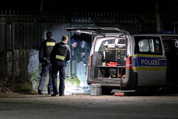 Die Polizei ermittelt. - © Michael Ukas/dpa