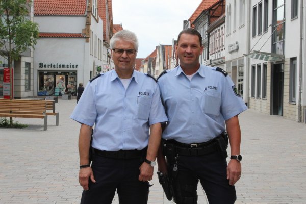 Das neue Polizeibüro von Joachim Bergemann (links) und Jörg Thäsler befindet sich im Schmiedeamtshaus. - © Archiv: Nadine Uphoff