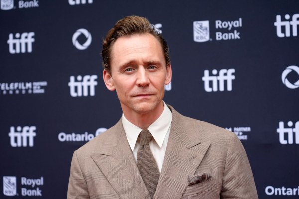 «The Life of Chuck» mit Tom Hiddleston in der Hauptrolle gewann das Publikum für sich. - © Chris Pizzello/Invision/AP/dpa