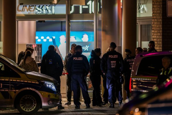 Krefelder OB fordert Spezialzentren für Gewalttäter (Archivbild) - © Christoph Reichwein/dpa