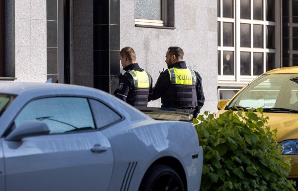 Gegen den mutmaßlichen Brandstifter ist ein Haftbefehl beantragt worden. - © Thomas Banneyer/dpa