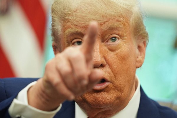 Geht auf Konfrontationskurs: US-Präsident Donald Trump. (Archivbild) - © Evan Vucci/AP/dpa
