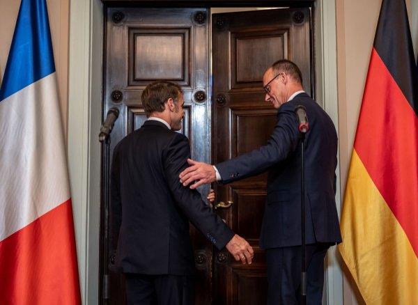 Merz und Macron sprachen in Berlin mehr als drei Stunden miteinander. - © Michael Kappeler/dpa