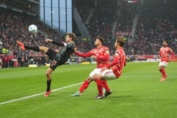 Die Bayern hatten in Mainz große Mühe. - © Thomas Frey/dpa