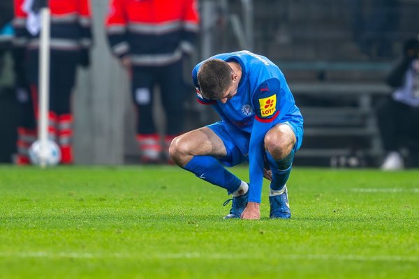 Frust bei Holstein Kiel. - © David Inderlied/dpa