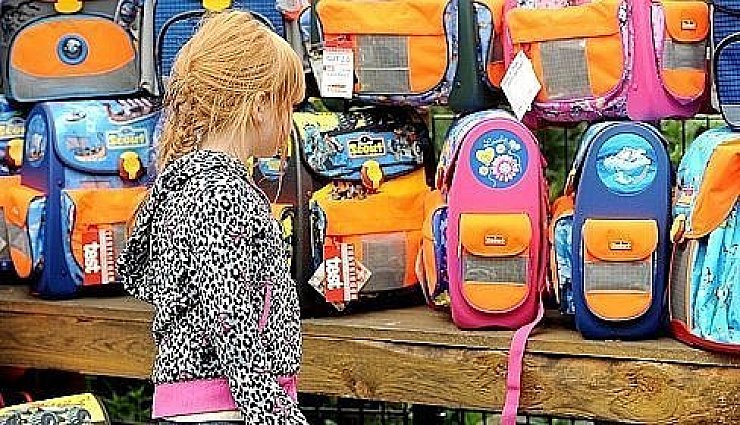 Erstklässler kosten 11 Euro am Tag - © NRW