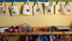 Dreij&auml;hrige durch Kita-Erzieherinnen fixiert - &copy; Bielefeld