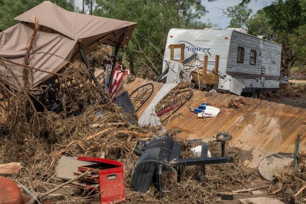 Es werden noch sehr viele Menschen vermisst. - © Mikala Compton/Austin American-Statesman/AP/dpa