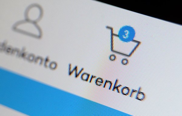Der Widerruf von Online-Verträgen soll einfacher werden. - © Karl-Josef Hildenbrand/dpa
