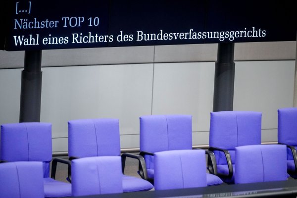 Noch ungelöst: Die Wahl der nächsten Verfassungsrichter im Bundestag. (Archivbild) - © Kay Nietfeld/dpa