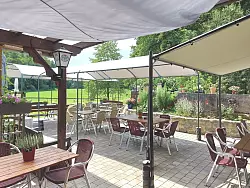 Die Lippischen Land-Wirte freuen sich darauf, ihre Gäste in den Biergärten herzlich willkommen zu heißen. - © Lippische Land-Wirte