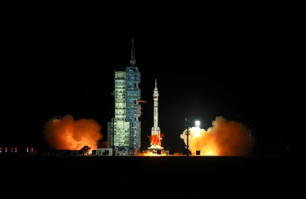 Mit der Mission «Shenzhou 21» setzt China sein ehrgeiziges Raumfahrtprogramm fort. - © Wang Jiangbo/XinHua/dpa