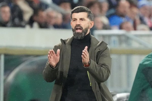 Trainer Miron Muslic setzt auf eine Reaktion seiner Mannschaft. - © Marc Schüler/dpa