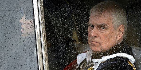 Andrew verliert auch die verbliebenen Titel und Ehren. (Archivbild) - © Toby Melville/Pool Reuters/dpa