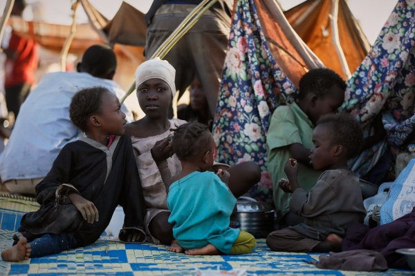 Der Unicef-Gesandte für den Sudan vergleicht die Lage in dem von Krieg zerstörten Land mit der in Ruanda in den 1990er Jahren. (Archivbild) - © Mohammed Jammal/UNICEF/AP/dpa