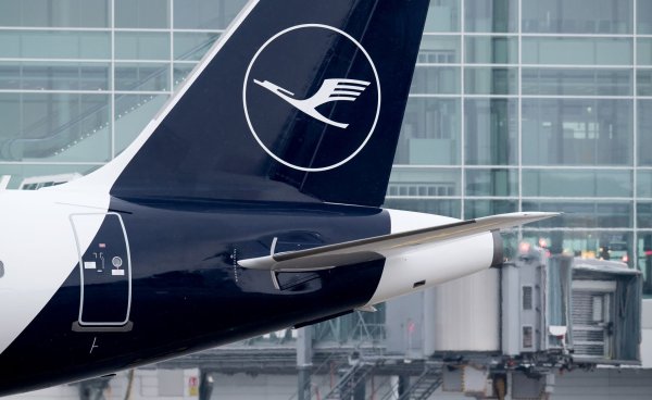 Gewerkschaft lässt Lufthansa-Piloten über Streik abstimmen. (Archivbild) - © Sven Hoppe/dpa