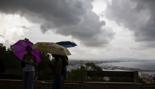 Auch die kommenden Tage soll das Wetter auf Mallorca wechselhaft bleiben. - © Clara Margais/dpa