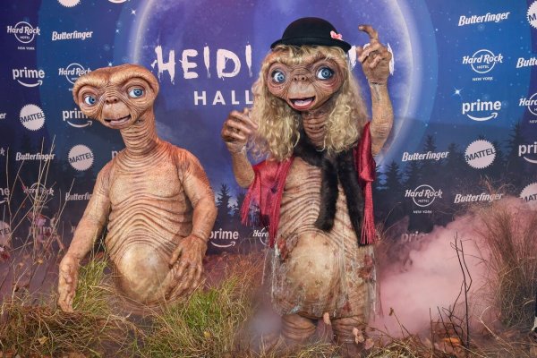 Will vielleicht nach Hause telefonieren: Heidi Klum als E.T. - © Evan Agostini/Invision/AP/dpa