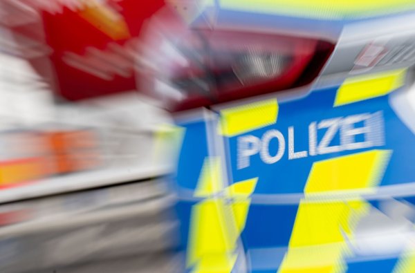 Das «Indigene Volk der Germaniten» ist laut Polizei der Reichsbürger- und Selbstverwalterszene zuzurechnen. (Symbolfoto) - © Hendrik Schmidt/dpa