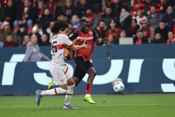 Der VfB Stuttgart und Bayer Leverkusen lieferten sich ein umkämpftes Duell. - © Rolf Vennenbernd/dpa