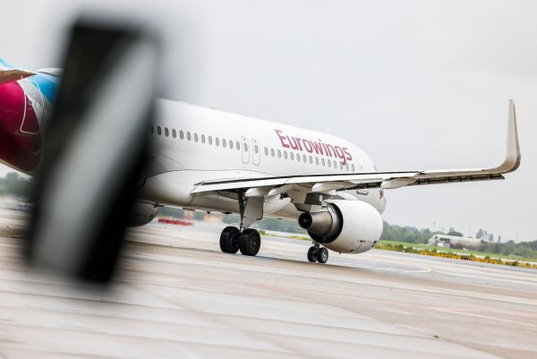 Derzeit sind die Check-In und Boarding-Prozesse bei Eurowings aufgrund von einer IT-Störung beeinträchtigt. (Archivfoto) - © Christoph Reichwein/dpa