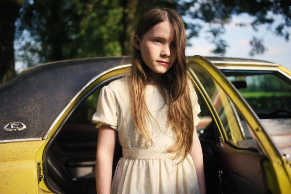 Catherine Clinch als Cáit in einer Szene des Films «The Quiet Girl». - © -/Neue Visionen Filmverleih/dpa